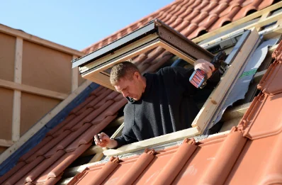 Pose de fenêtres de toit Velux à Blanzay